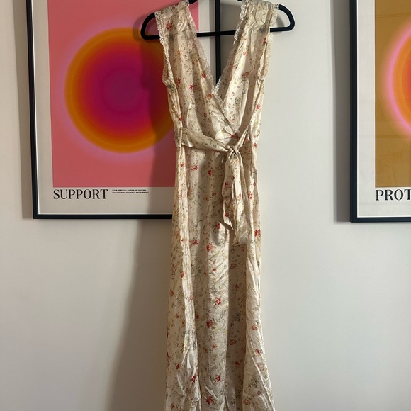 Doen Tahlia Midi Dress! - Picture 6 of 8